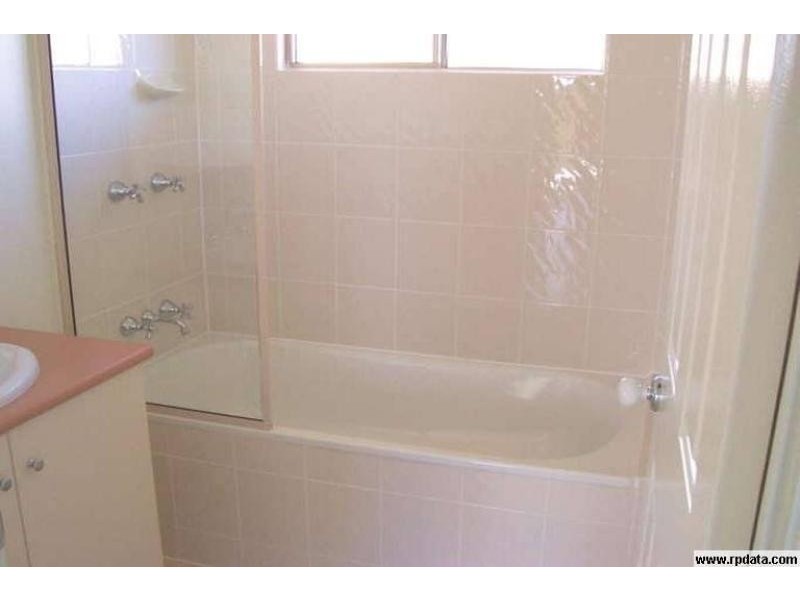 12 HILTON WAY, Mount Louisa QLD 4814