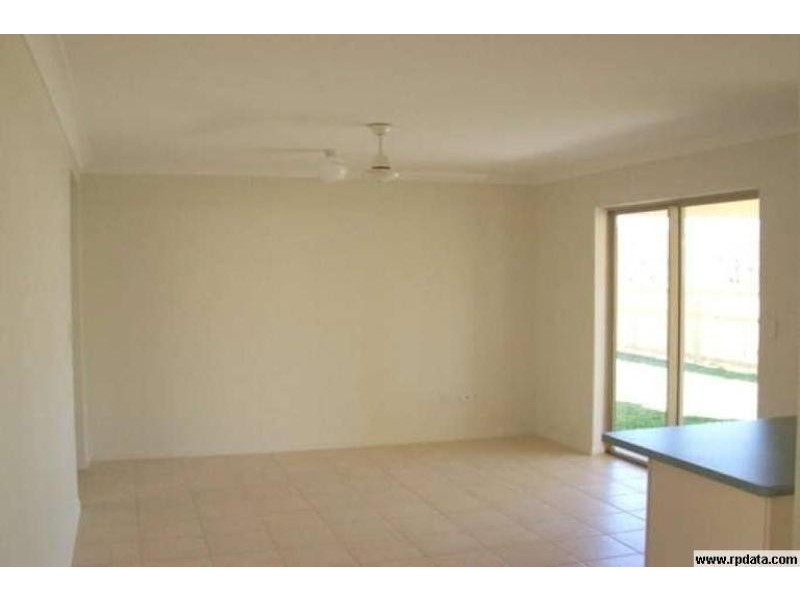 12 HILTON WAY, Mount Louisa QLD 4814