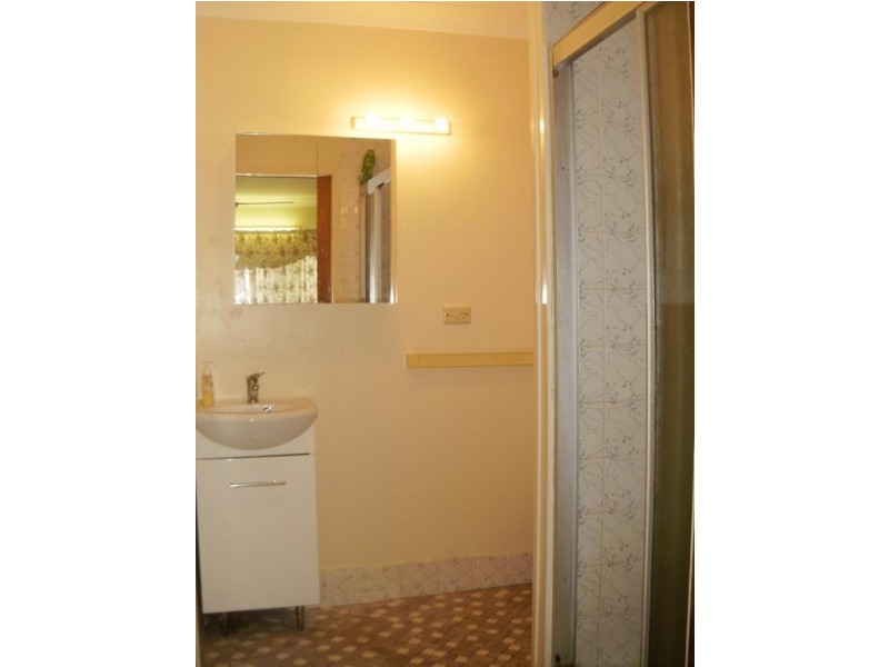 8 TINGLEWOOD STREET, Kirwan QLD 4817