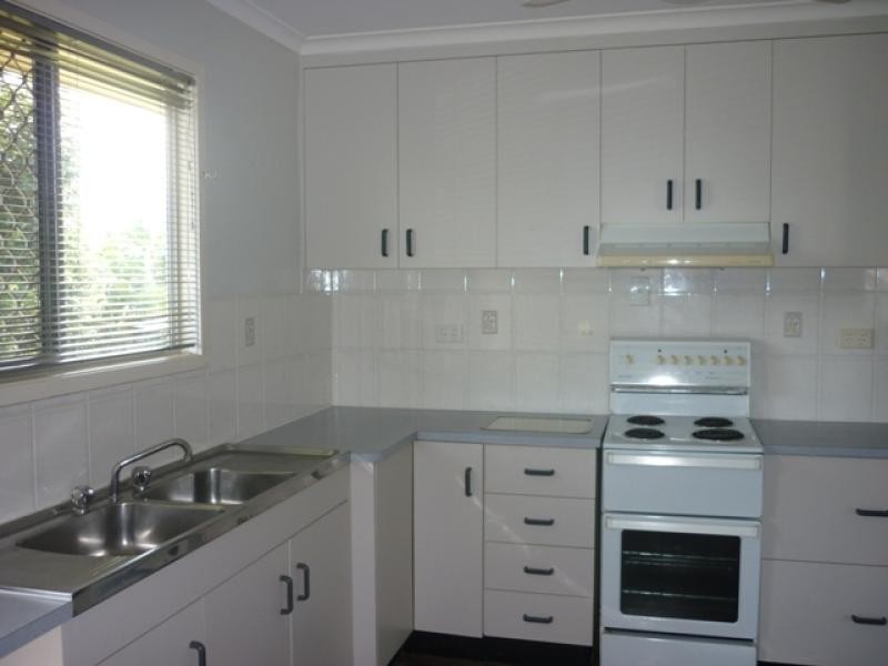 16 Bligh Street, Kirwan QLD 4817