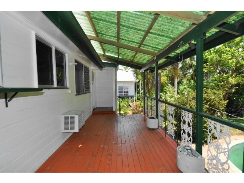 15 McKILLOP STREET, Belgian Gardens QLD 4810