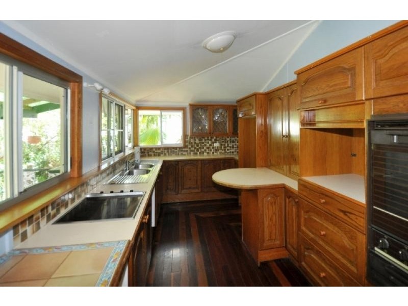 15 McKILLOP STREET, Belgian Gardens QLD 4810