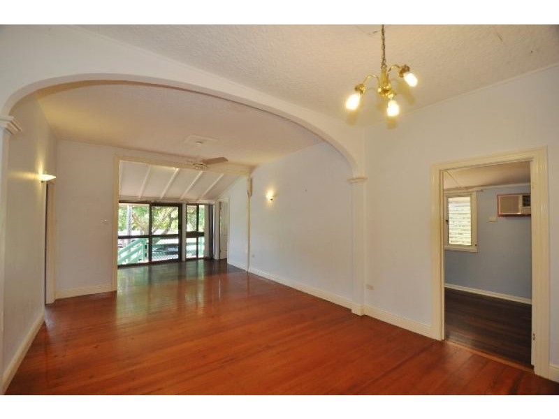 15 McKILLOP STREET, Belgian Gardens QLD 4810