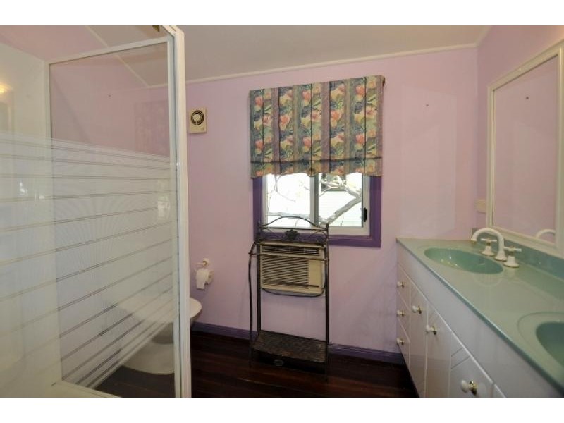 15 McKILLOP STREET, Belgian Gardens QLD 4810