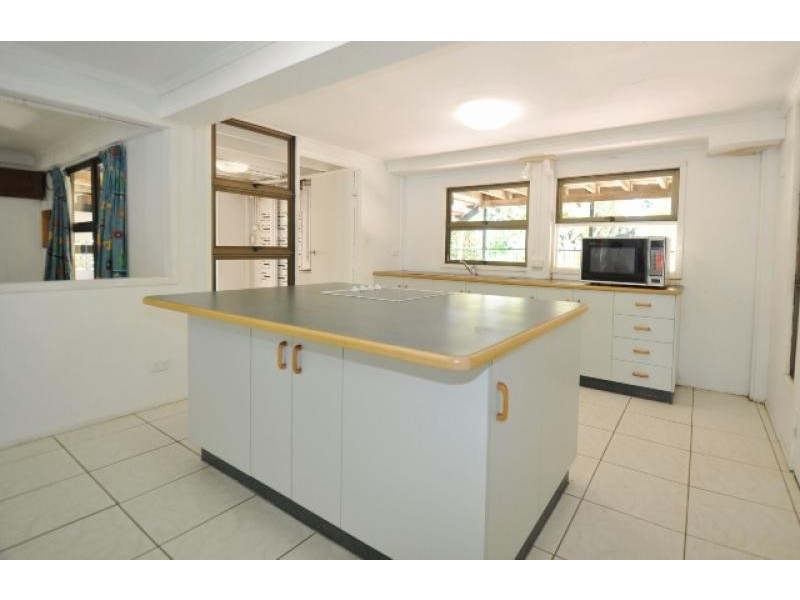 15 McKILLOP STREET, Belgian Gardens QLD 4810