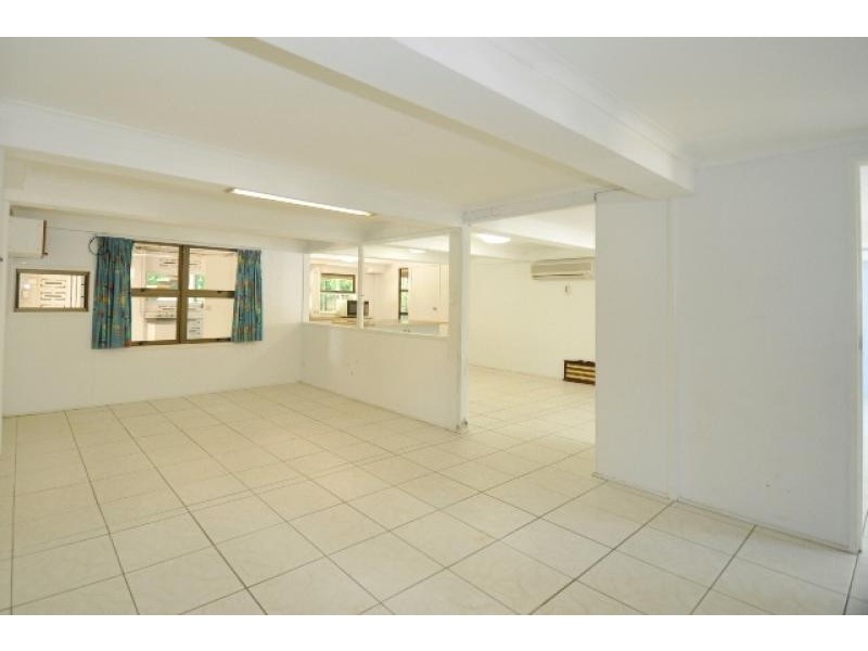 15 McKILLOP STREET, Belgian Gardens QLD 4810