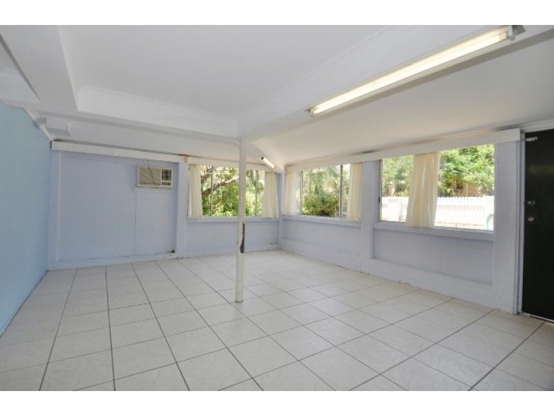 15 McKILLOP STREET, Belgian Gardens QLD 4810