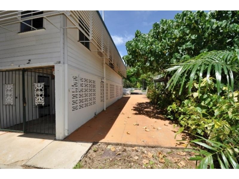 15 McKILLOP STREET, Belgian Gardens QLD 4810