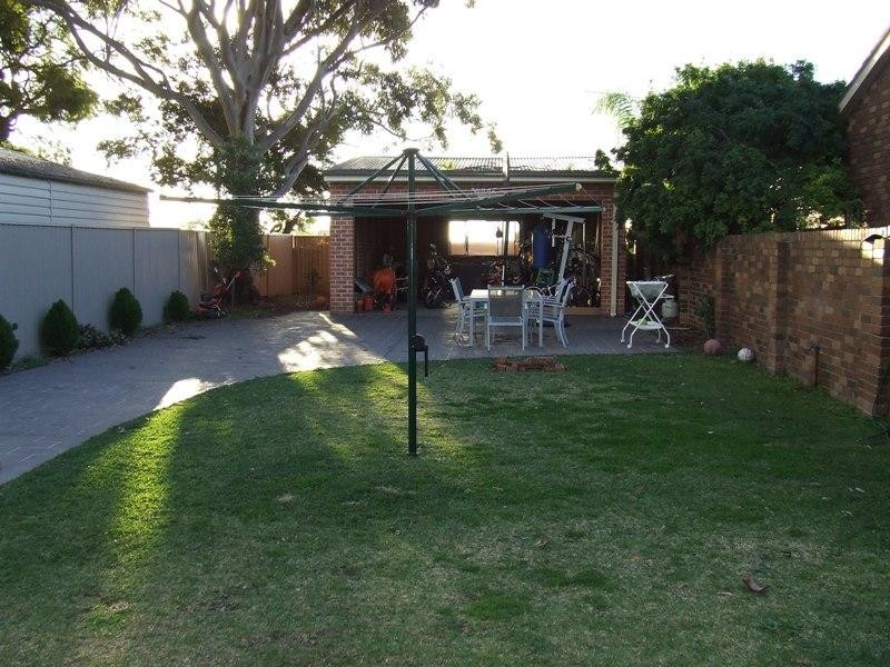 9 Waterview Street, Carlton NSW 2218