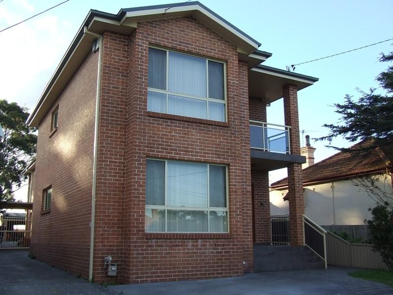 9 Waterview Street, Carlton NSW 2218