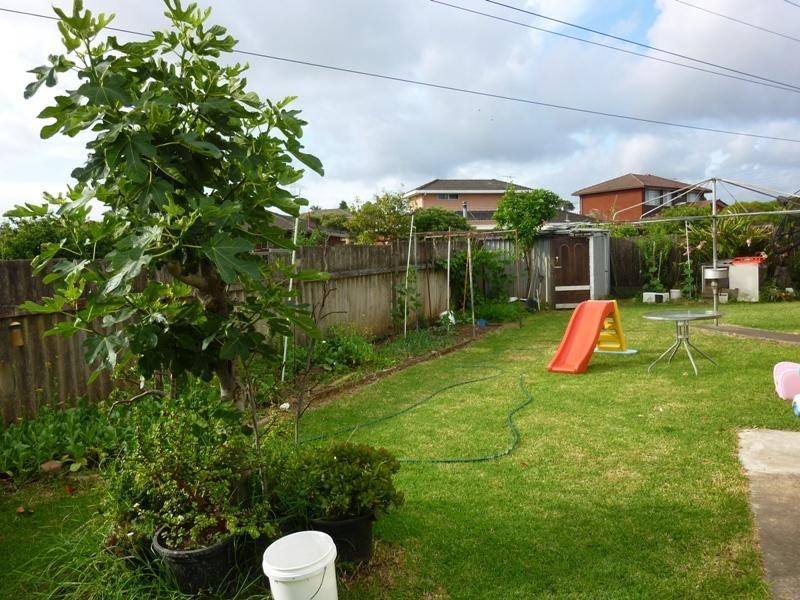 9A Gowrie Avenue, Punchbowl NSW 2196