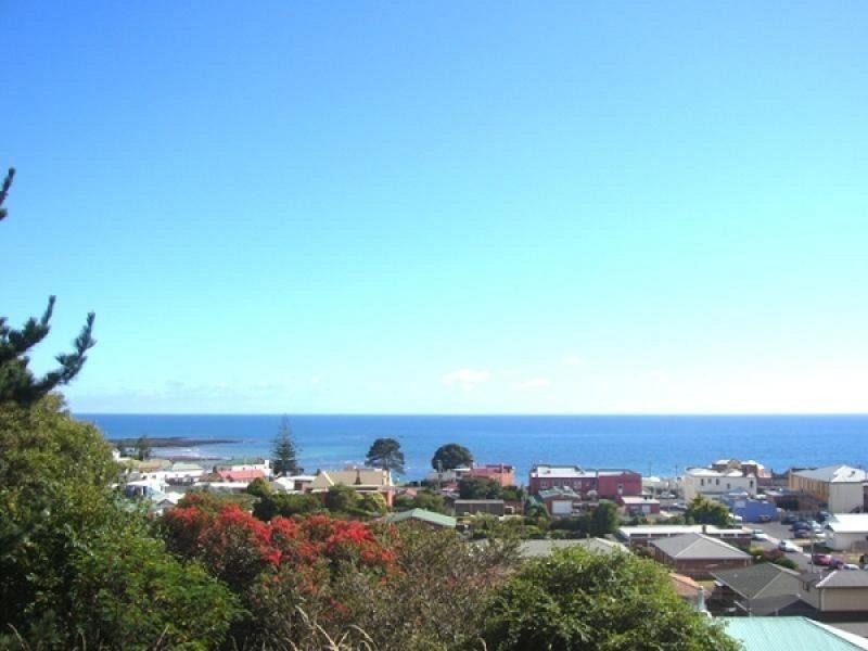 27 Quinn Street, Penguin TAS 7316