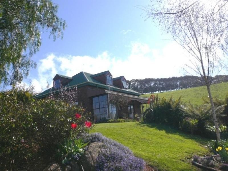 70 Albert Road, Penguin TAS 7316