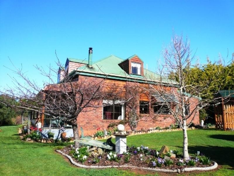 70 Albert Road, Penguin TAS 7316