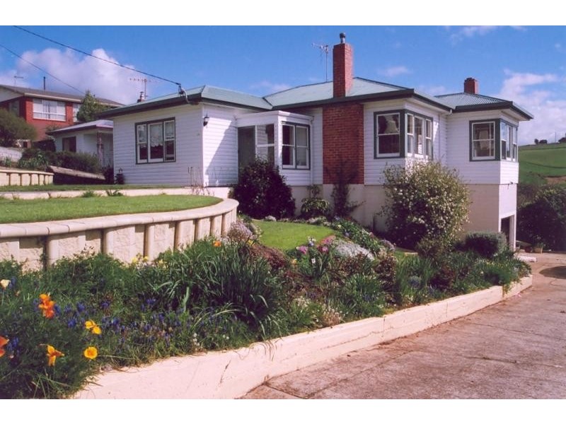 14 ELIZABETH STREET, Penguin TAS 7316