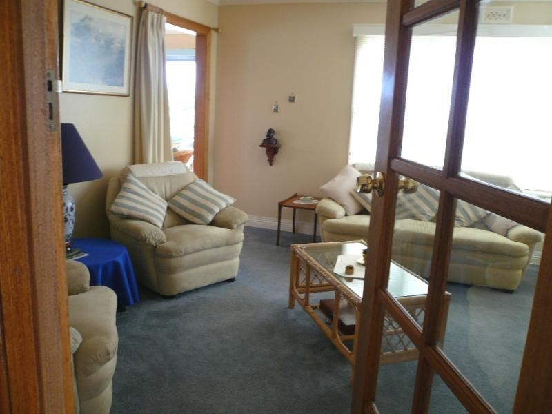 14 ELIZABETH STREET, Penguin TAS 7316