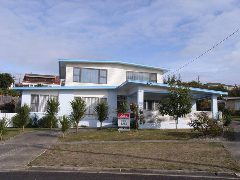 14 RICHARDSON STREET, Ulverstone TAS 7315