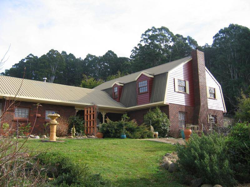 1885 SOUTH RIANA ROAD, Gunns Plains TAS 7315