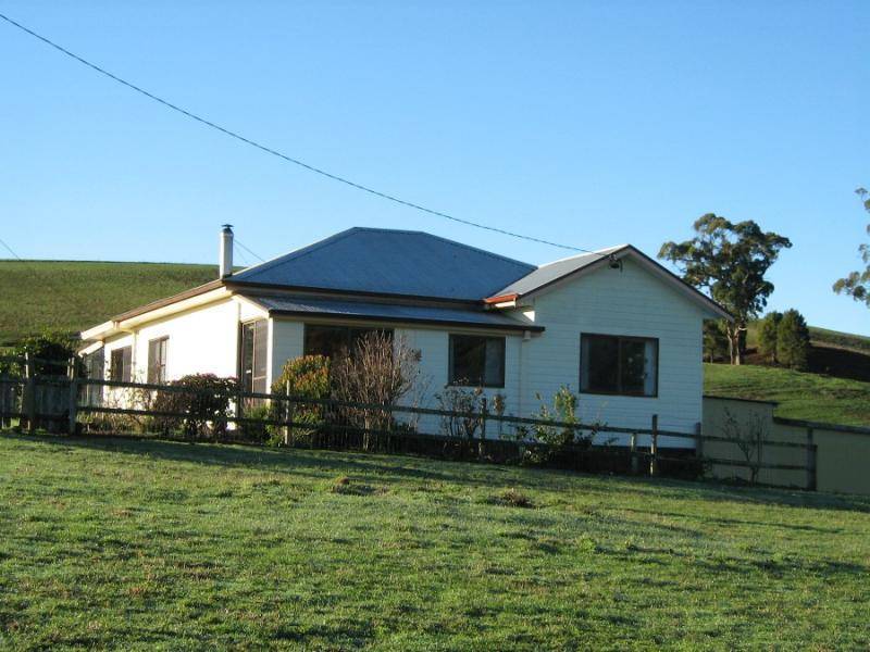 729 CASTRA ROAD, Abbotsham TAS 7315