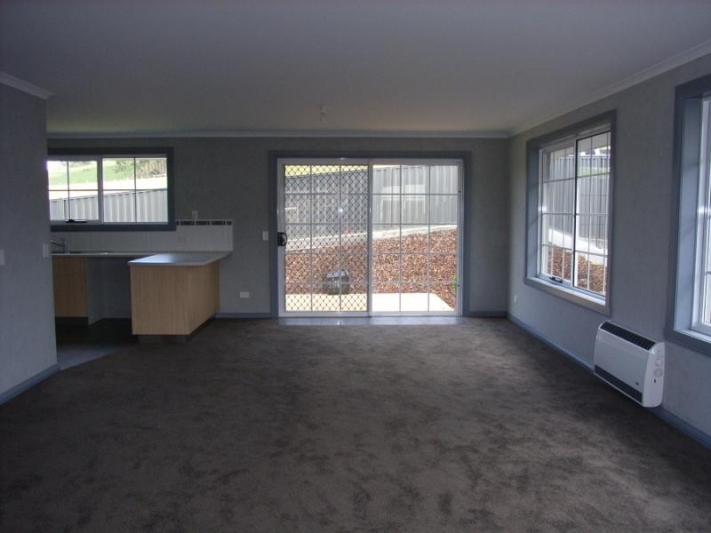 8 FAIRLIGHT PLACE, Ulverstone TAS 7315