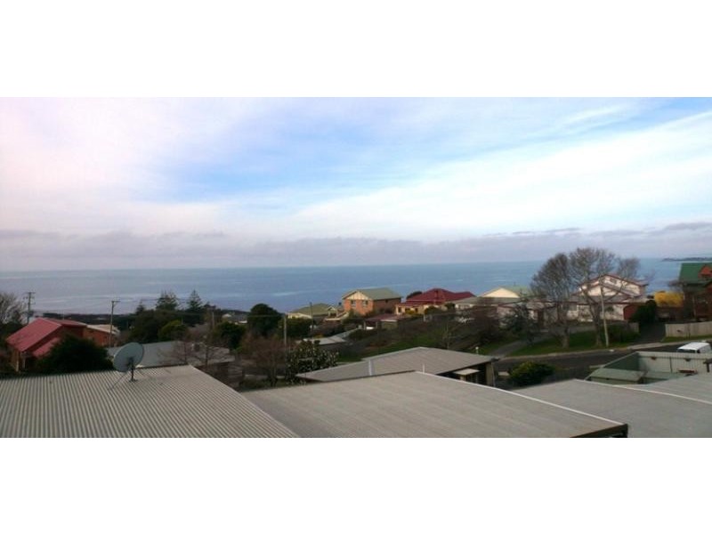 12C KELVIN STREET, Penguin TAS 7316