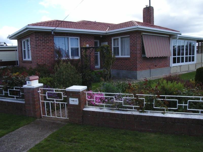 4 SHAW STREET, Ulverstone TAS 7315