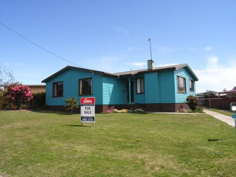 16 DOOLEY STREET, Ulverstone TAS 7315