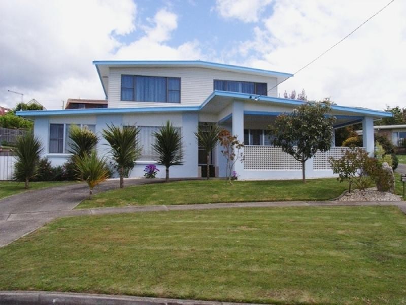 14 RICHARDSON STREET, Ulverstone TAS 7315