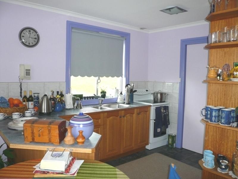 1 YAXLEY STREET, Penguin TAS 7316
