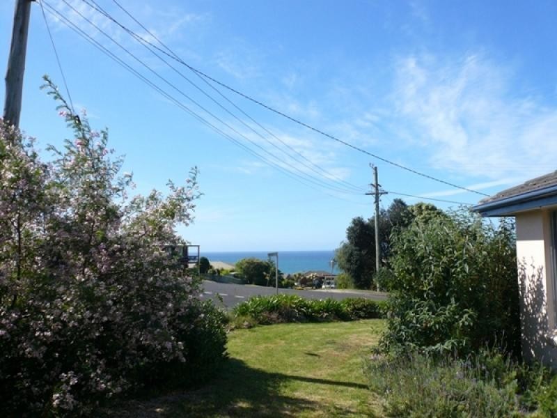 1 YAXLEY STREET, Penguin TAS 7316