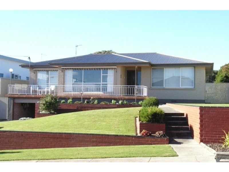 16 RICHARD PLACE, Ulverstone TAS 7315
