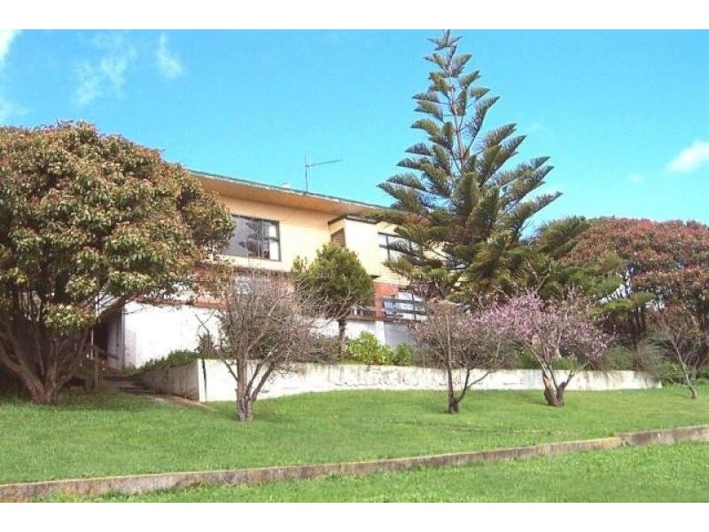 Unit 1/21 Quinn Street, Penguin TAS 7316