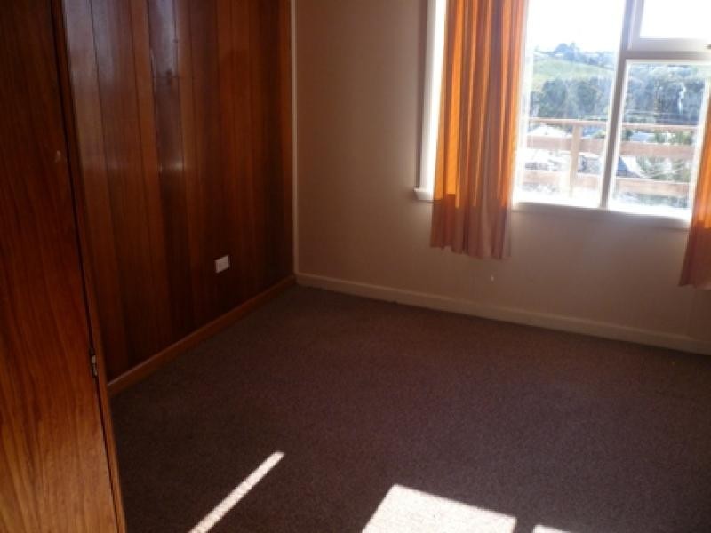 Unit 1/21 Quinn Street, Penguin TAS 7316