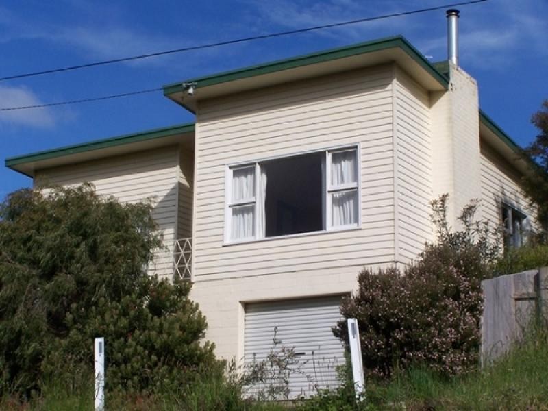 25 Deviation Road, Penguin TAS 7316