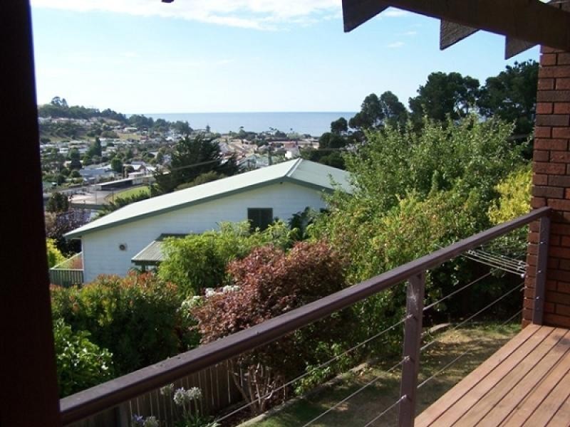 1 Lyndhurst Court, Penguin TAS 7316