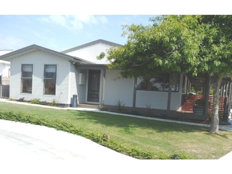 8 Berkshire Parade, Penguin TAS 7316