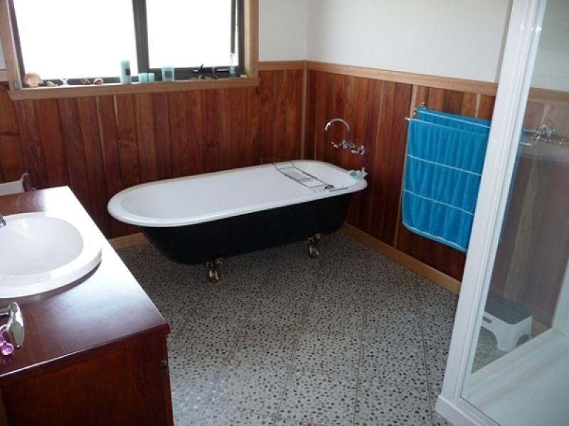 8 Berkshire Parade, Penguin TAS 7316