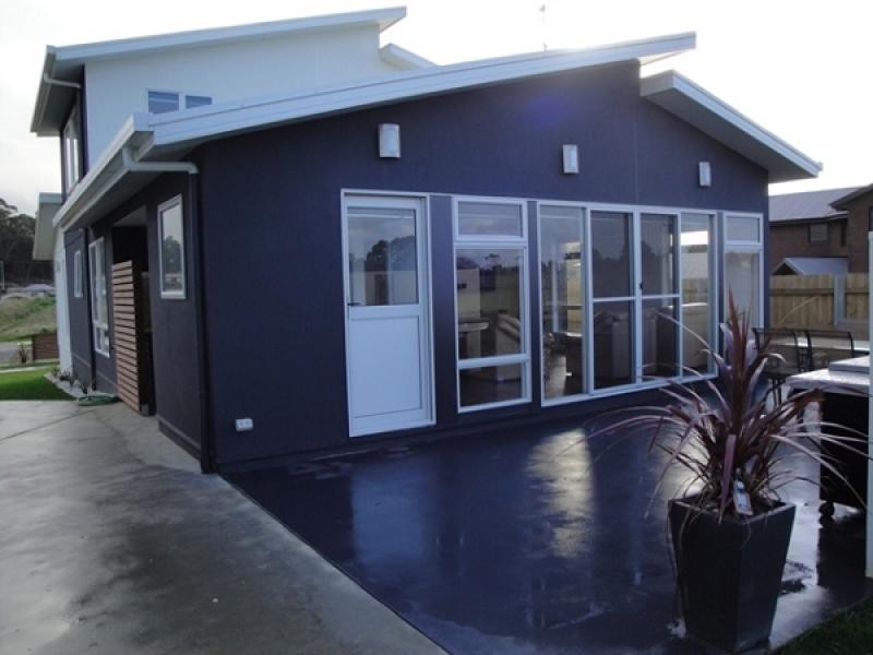 15 Berkshire Parade, Penguin TAS 7316