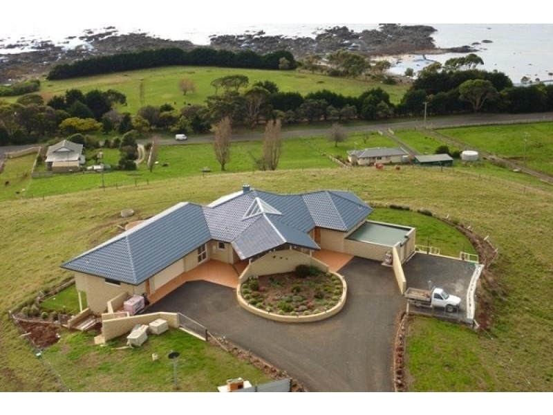 651 Penguin Road, Penguin TAS 7316