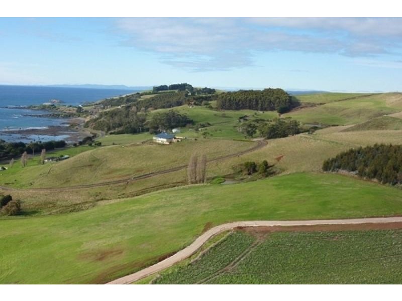 651 Penguin Road, Penguin TAS 7316