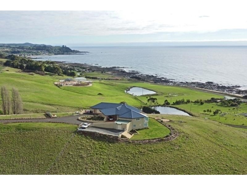 651 Penguin Road, Penguin TAS 7316