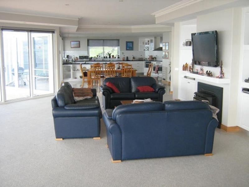651 Penguin Road, Penguin TAS 7316