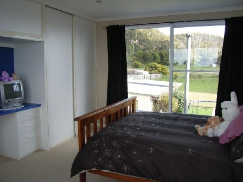 16 Overall Street, Sulphur Creek TAS 7316