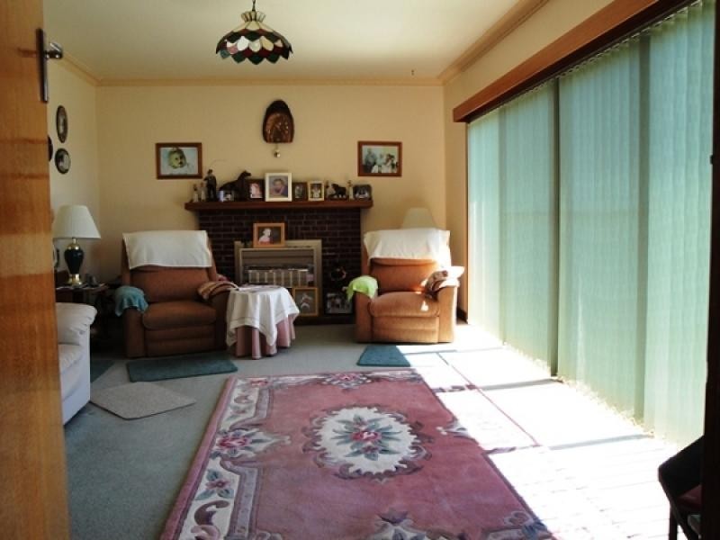 26 Elizabeth Street, Penguin TAS 7316