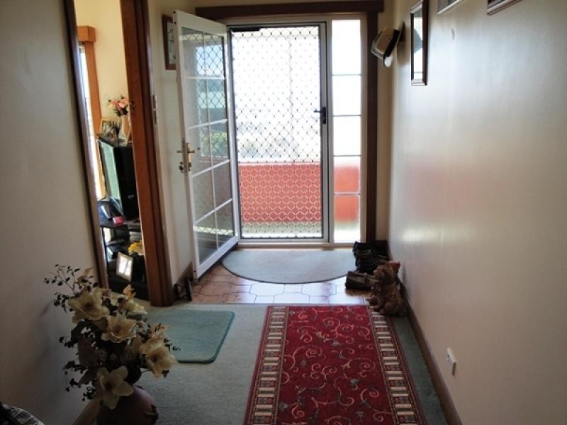 26 Elizabeth Street, Penguin TAS 7316