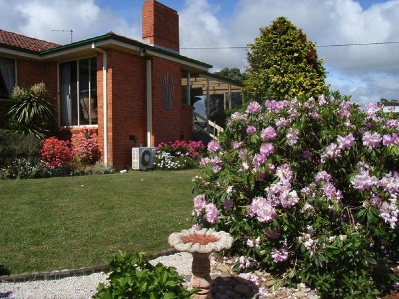 2 Hales Street, Penguin TAS 7316
