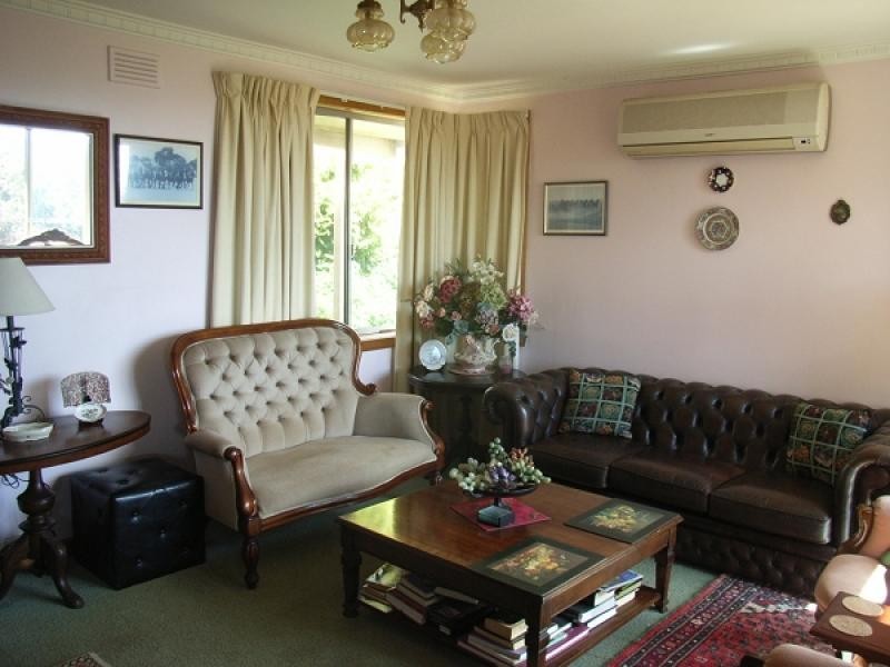 2 Hales Street, Penguin TAS 7316