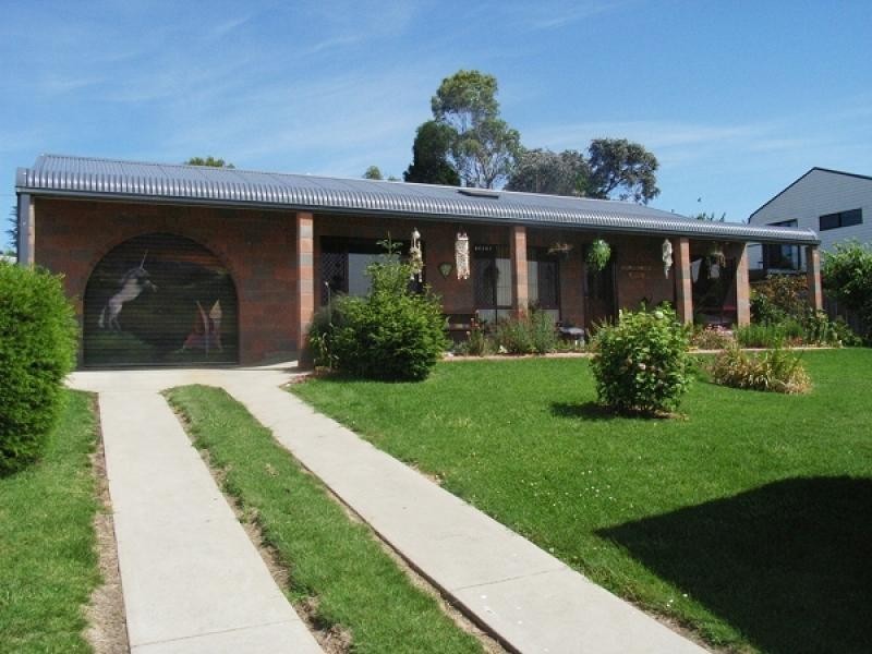 8 Elizabeth Street, Ulverstone TAS 7315