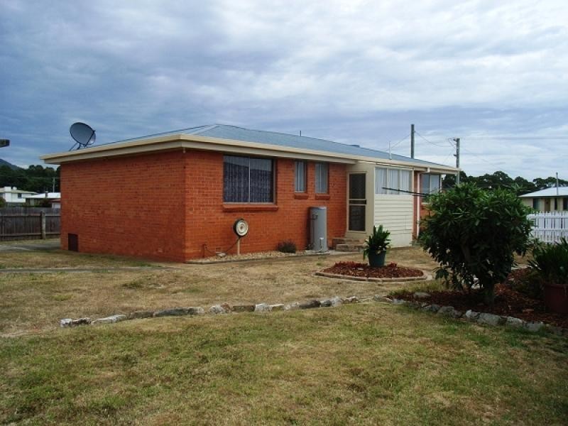 7 Whittle Street, Penguin TAS 7316