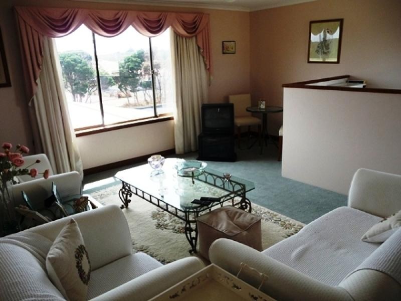 13 Eugene St., Devonport TAS 7310